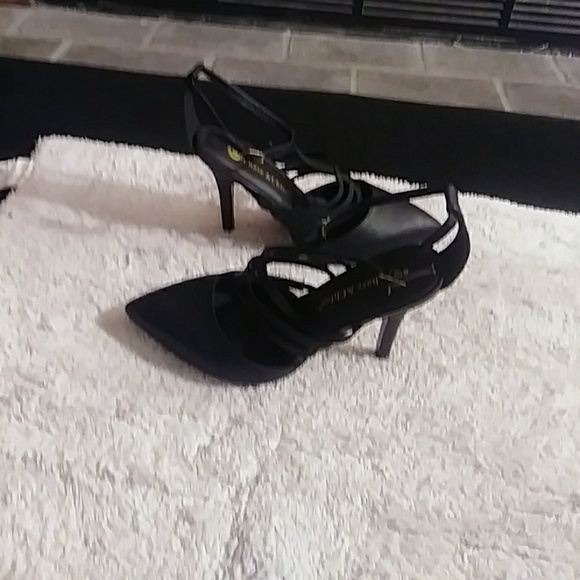 Shoes - Picture 2 of 3